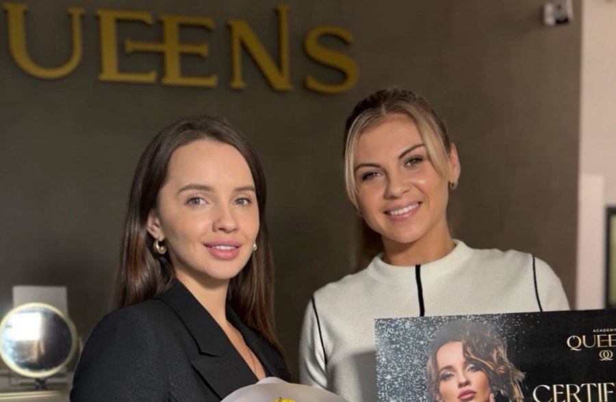 Выпускница QUEENS Academy с сертификатом